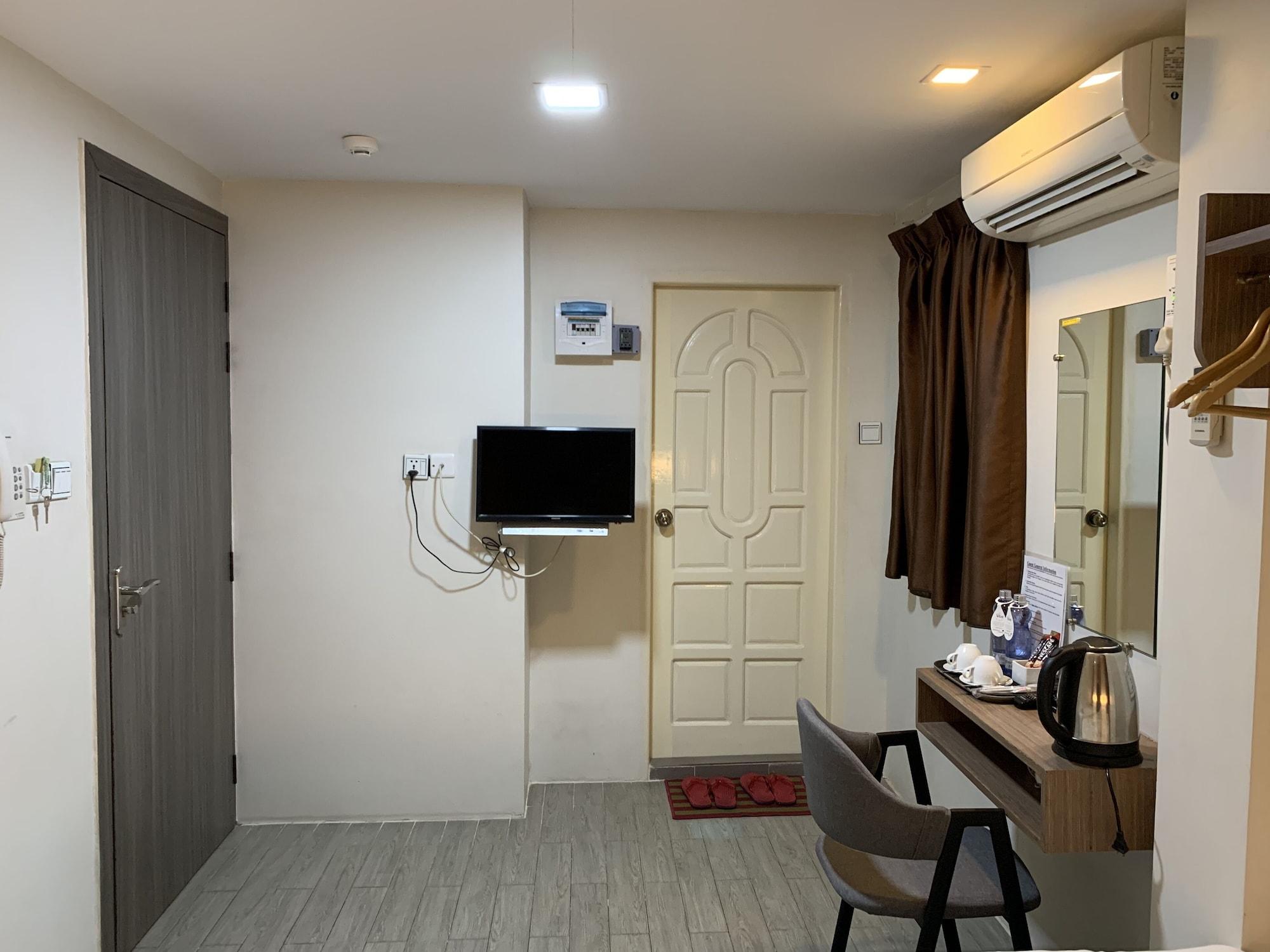 The Vibe Inn Янгон Екстериор снимка
