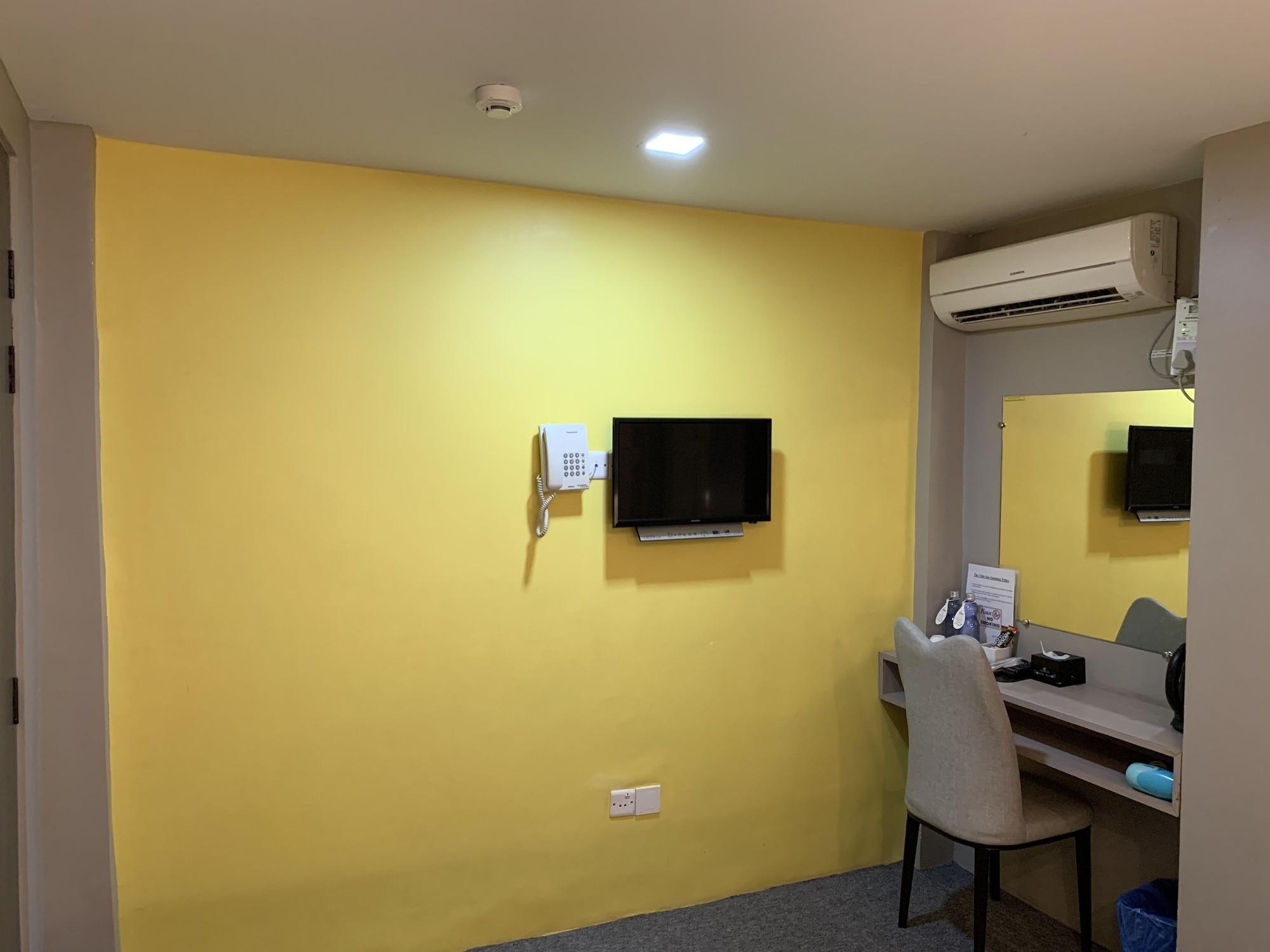 The Vibe Inn Янгон Екстериор снимка