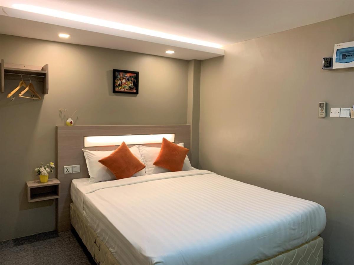 The Vibe Inn Янгон Екстериор снимка