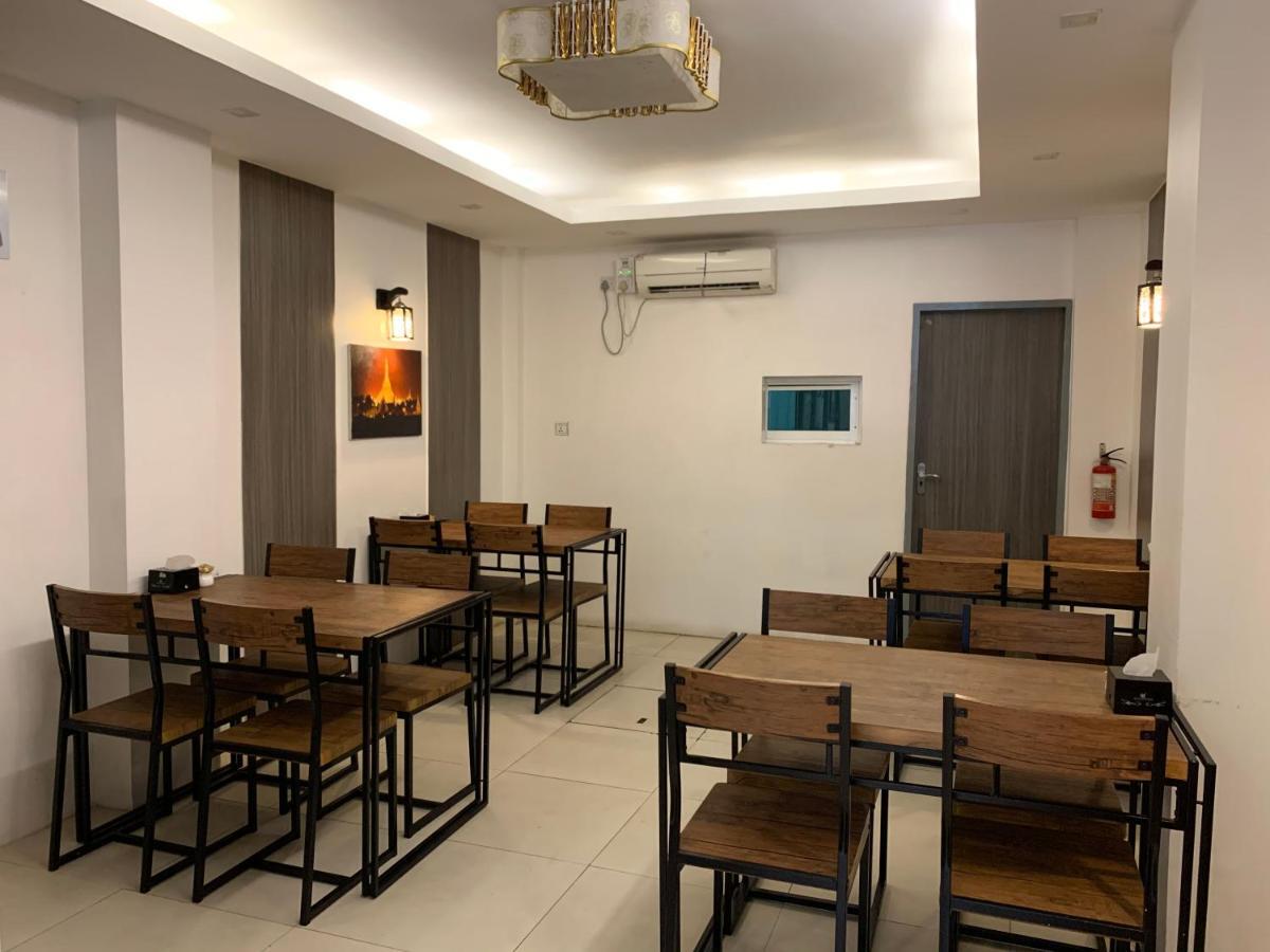 The Vibe Inn Янгон Екстериор снимка